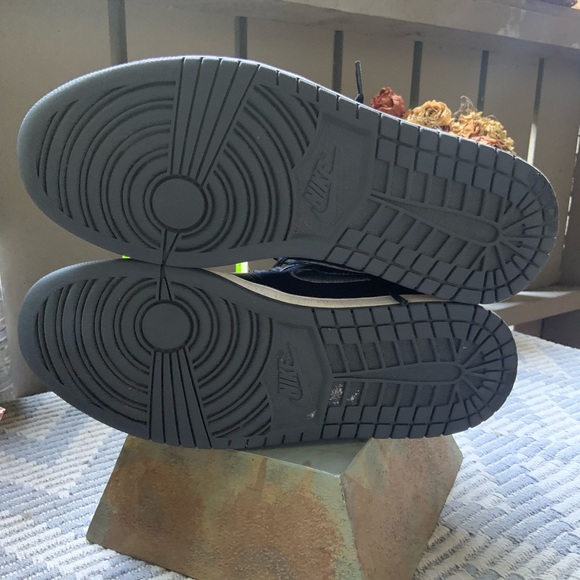 Men’s 9.5 (43) Nike Air Jordan 1 Mid ‘Winterized’ - Picture 5 of 7